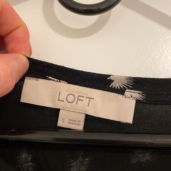Ann Taylor Loft blouse - Picture 2 of 3